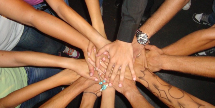 Le Dediche - Sito Ufficiale dell'Equipe d'Animazione del Villaggio Sirio 2010